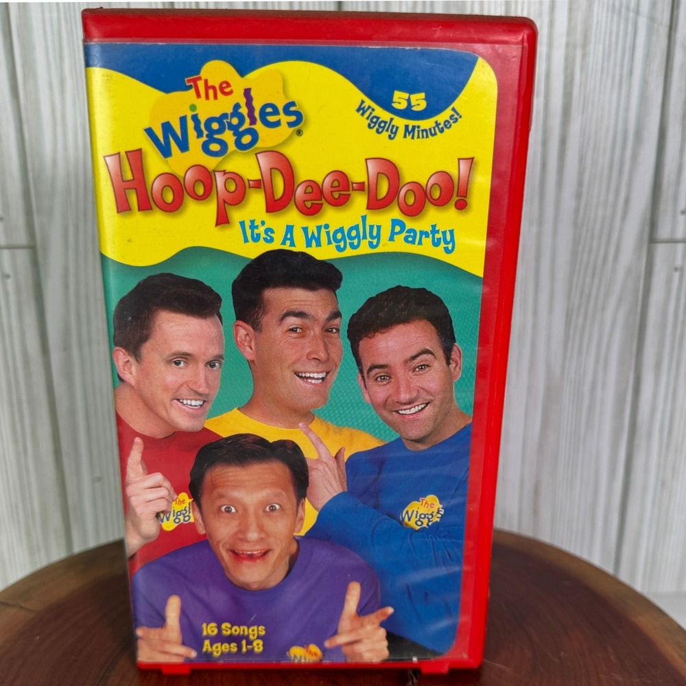 The Wiggles Hoop-Dee-Doo‎ It's A Wiggly Party VHS 2001 HIT Entertainment Kids